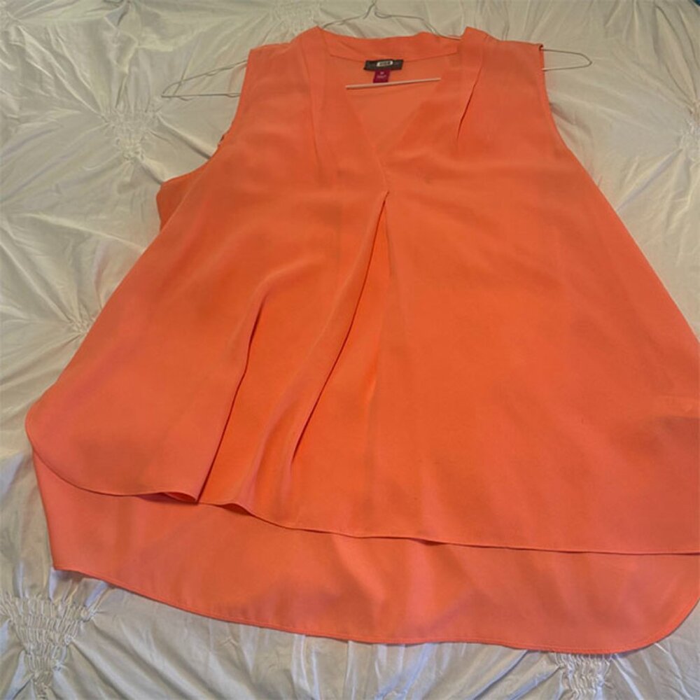Vince Camuto blouse Size: L